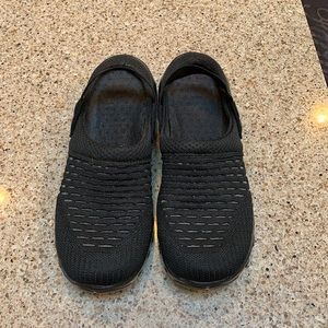 Sneaker slip on. Cool mesh waterproof shoe w/ elastic ankle strap..comfortable